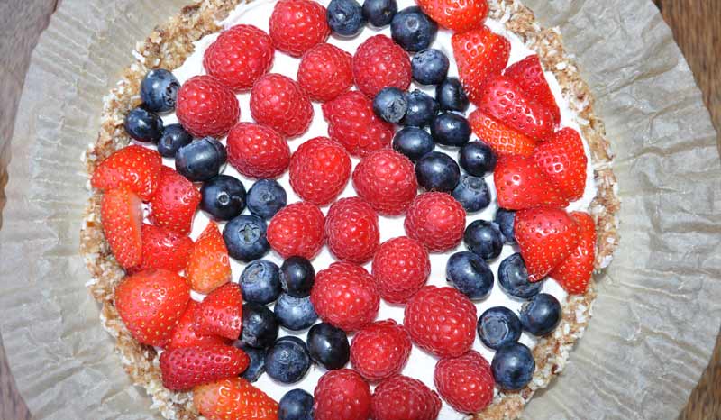 raw berry tart